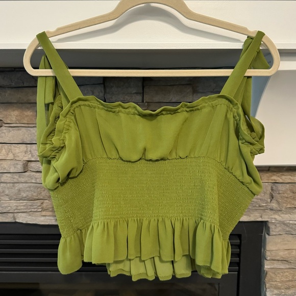 Aritzia Ballad Camisole Top Green fits like XL - Picture 2 of 3